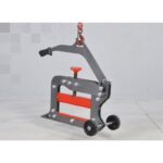 Transport with crane of manual paving block cutter Blockut - Montolit