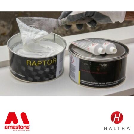Application Du Mastic Raptor Avec Spatule Haltra